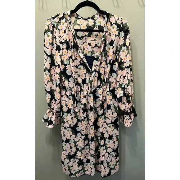 J.Crew Dresses & Skirts - J.Crew Mercantile Floral Dress - Women's Small